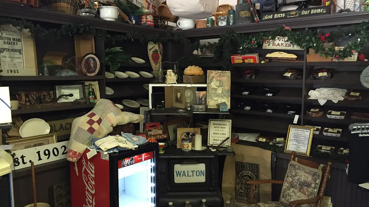 Snacks And Ladders And The Ruby Rose Bakery – bakery in Nodehill, Newport